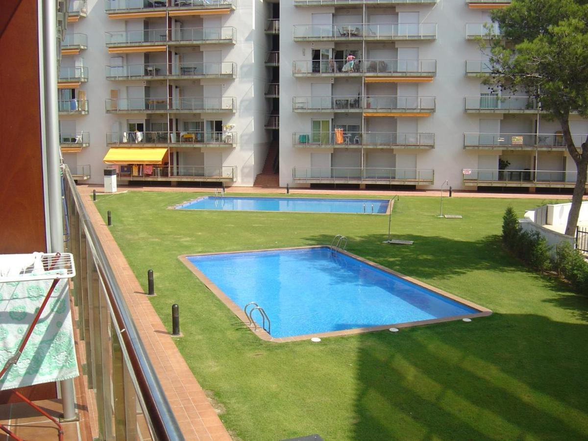 Nido 380G Apartman Roses Kültér fotó